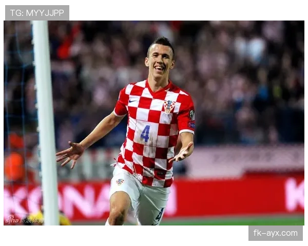 阿尔达·图兰强势回归赛场,状态火热引广泛关注 阿尔达·图兰强势回归赛场,状态火热引广泛关注