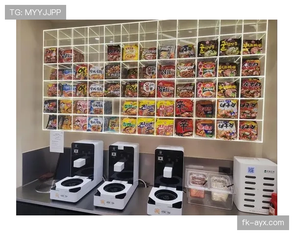 林孝埈拎着便利店袋子回家的样子，金牌和泡面并存这反差我笑瘫